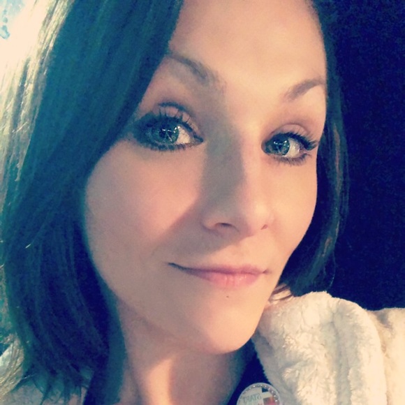 Meet your Posher, Chelsea - Picture 1 of 1